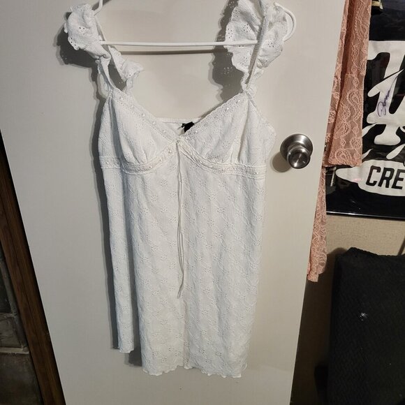 wild fable Dresses & Skirts - WILD FABLE White Ruffle Strap Lace MINI dress SZ L